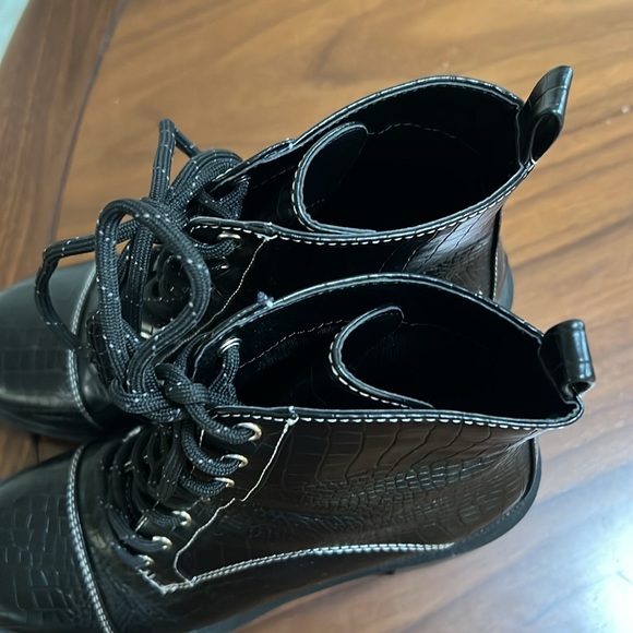 Booties - Picture 5 of 9